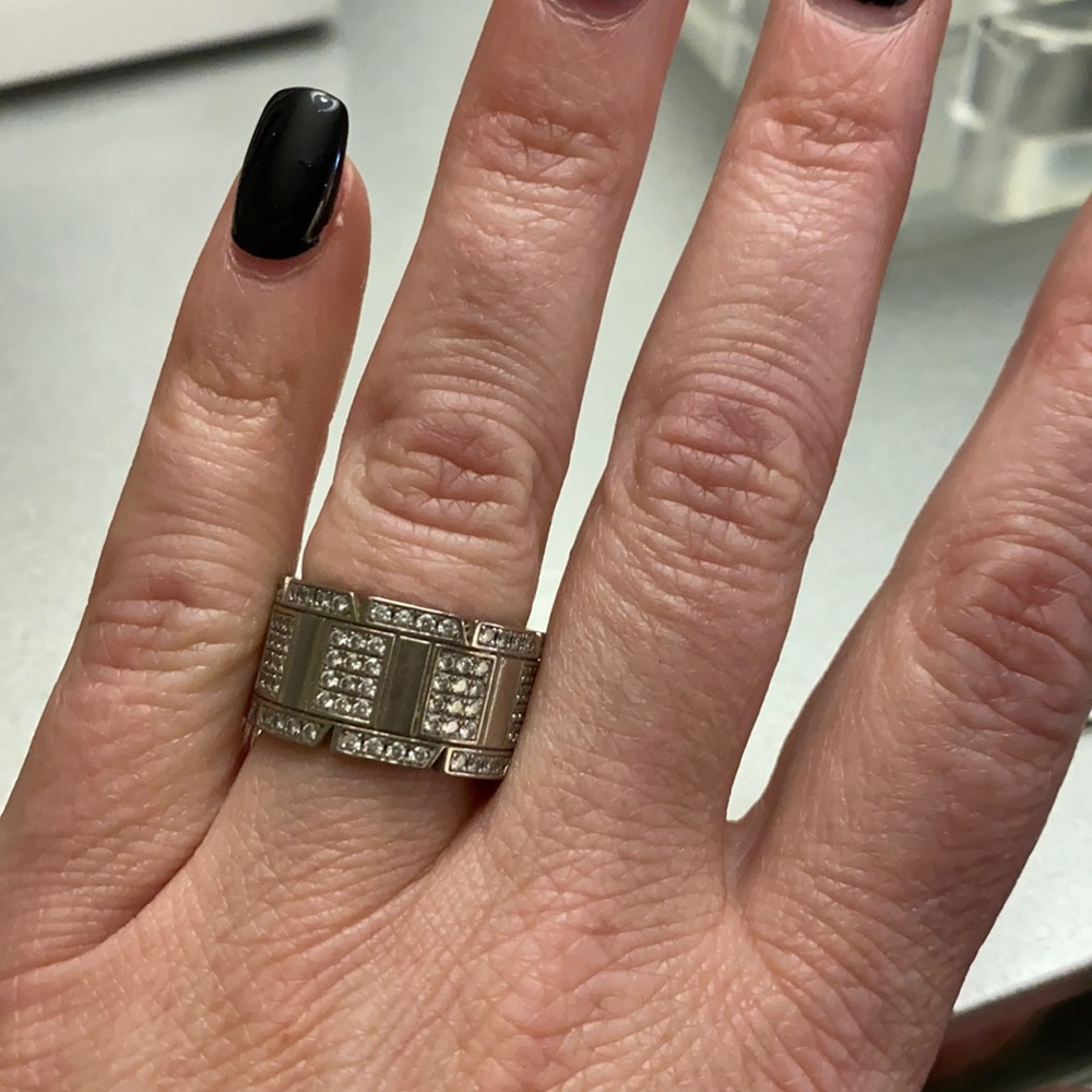 Cartier tank ring